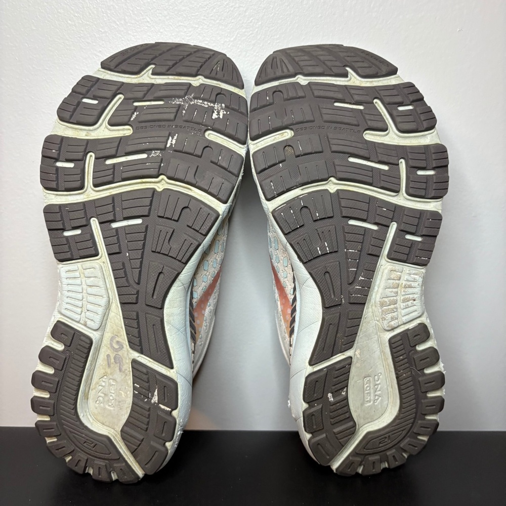 Brooks Adrenaline GTS 21 Running Sneakers Womens Size 8 White Blue Gray - Picture 8 of 9